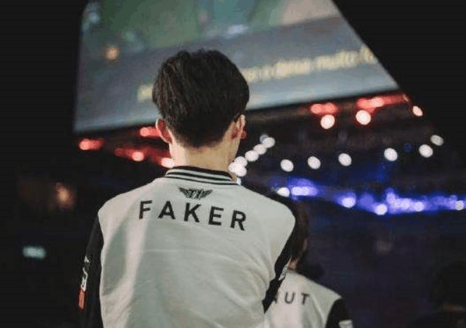 难道这也是炸鱼？ZywOo拿到1.72 Rating帮助队伍晋级淘汰赛