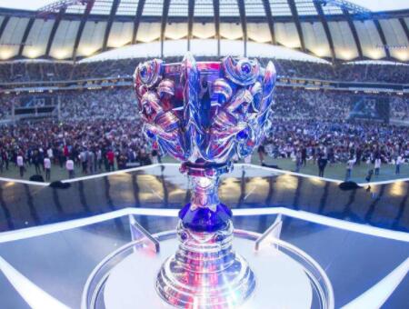 NAVI, Ninjas in Pyjamas , 和 B8 将参加 StarLadder StarSeries 2025 秋季赛