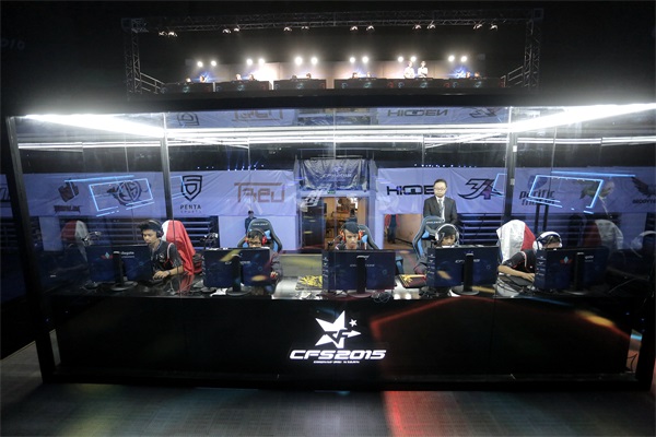 有什么问题让你给我 Team WE Ertahan？圣枪哥狼妈无限骑乘在 Anyone's Legend 上，并且握有三场比赛积分